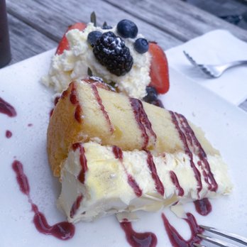 Farm Country Kitchen - Lemon Berry Cake - American Near Me - Riverhead, New York Farm Country Kitchen - Lemon Berry Cake - American Near Me - Riverhead, New York