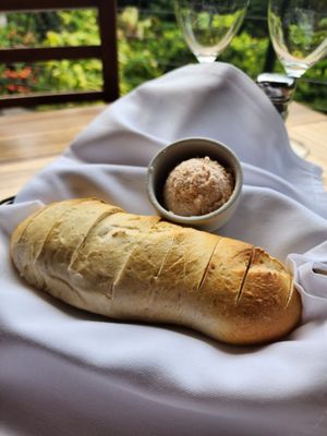 Haleiwa Joe's Haiku Gardens by null