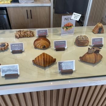 Cros Croissanterie - Display - Coffee & Tea Near Me - Markham, Ontario
