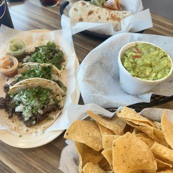 El Famous Burrito - Mexican Near Me - Wheeling, Illinois