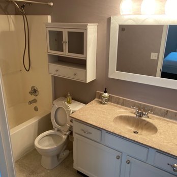 Uber Cleaning Solutions - Bathroom and tub after - Office Cleaning Near Me - Indianapolis, Indiana
