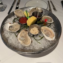 Today 's Oyster & Clam Selections Today 's Oyster & Clam Selections