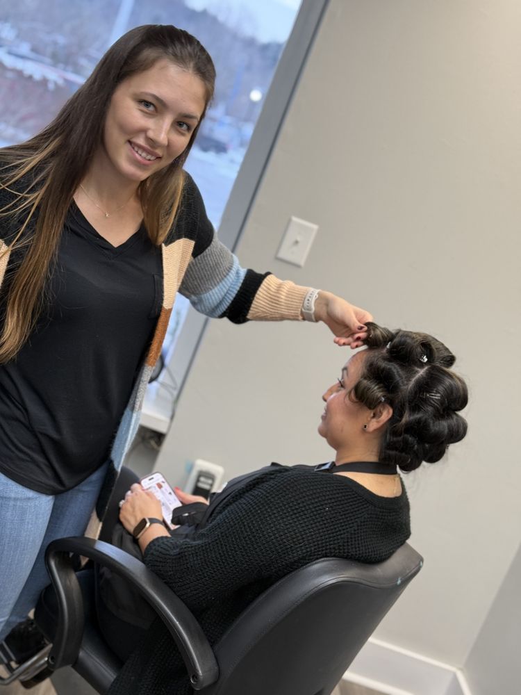 Elegant Edge Hair Salon Logo