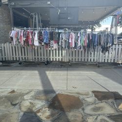 Small Pockets - Clearance rack outside