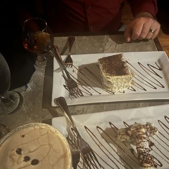 Joia Fabulous Pizza & Martini Bar - 2 Mini Cannoli, Tiramisu and dessert cocktails - Bars Near Me - Riverview, Florida Joia Fabulous Pizza & Martini Bar - 2 Mini Cannoli, Tiramisu and dessert cocktails - Bars Near Me - Riverview, Florida