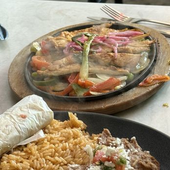 Chayo Mexican Kitchen + Tequila Bar - chicken fajitas - Bars Near Me - Las Vegas, Nevada