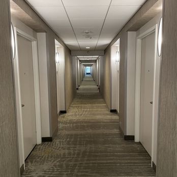 SpringHill Suites by Marriott Flagstaff - Clean interior hallways at the SpringHill Suites - Hotels Near Me - Flagstaff, Arizona SpringHill Suites by Marriott Flagstaff - Clean interior hallways at the SpringHill Suites - Hotels Near Me - Flagstaff, Arizona