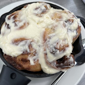 The Perch - Cinnamon roll - Breweries Near Me - Chicago, Illinois The Perch - Cinnamon roll - Breweries Near Me - Chicago, Illinois
