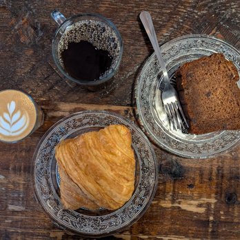 Revolver - Coffee & Tea Near Me - Vancouver, British Columbia