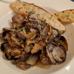 The Adriatic at Oakbrook - Steamed clams appetizer