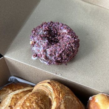 Happy Donuts - Ube. I didn't eat it. I got it for my daughter. But looks so good. - Donuts Near Me - Oakland, California Happy Donuts - Ube. I didn't eat it. I got it for my daughter. But looks so good. - Donuts Near Me - Oakland, California