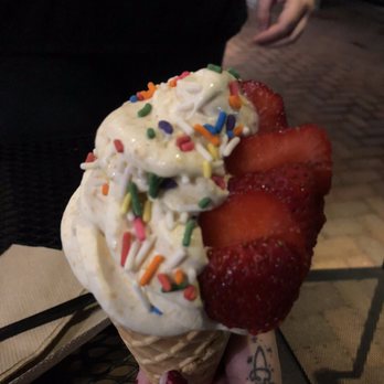 Rewind - Captain crunch with strawberry and sprinkles - Bubble Tea Near Me - Chandler, Arizona