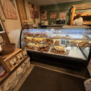 Creswell Bakery - Display of the good stuff - Breakfast & Brunch Near Me - Creswell, Oregon
