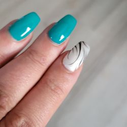 Elite Nail Salon - Kim did a great job on my nails! I absolutely love them.