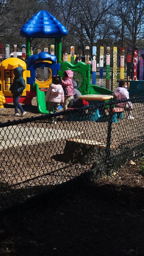 Happy Home Child Learning Center - childcare center in Alexandria, VA