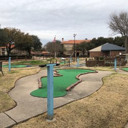 Golf Center of Arlington - Mini golf