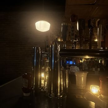 Au Cheval - Bar area - Bars Near Me - Chicago, Illinois