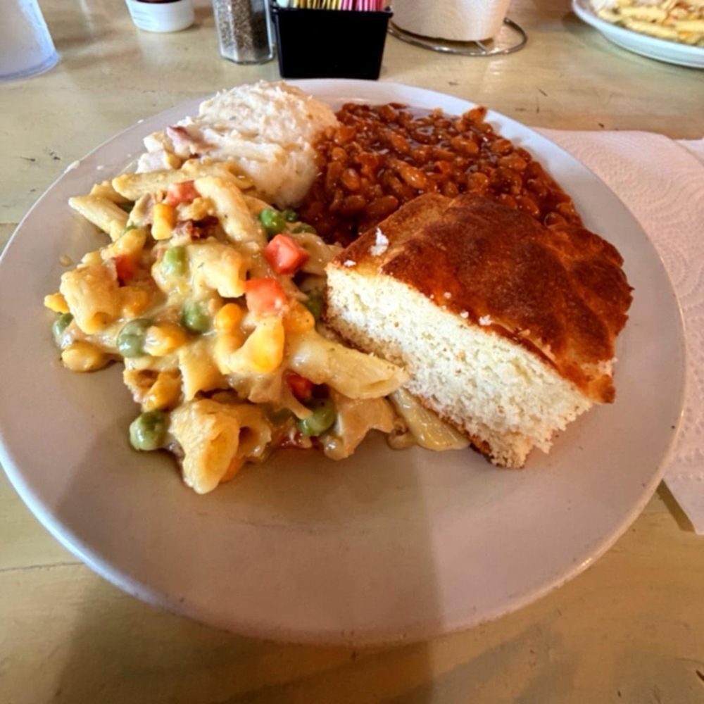 Farmhouse Restaurant Logo