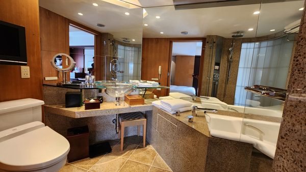 Grand Hyatt Fukuoka by null