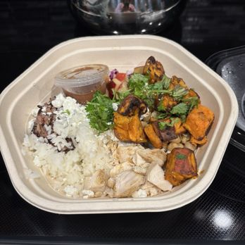 sweetgreen - Healthy Salads, Wraps, and Bowls - Harvest bowl with chicken, 2 rices, cilantro, cabbage, apples, goat cheese, sweet potatoes, chickpeas with a balsamic vinaigrette dressing - Salad Near Me - Scottsdale, Arizona
