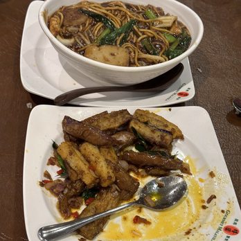Gourmet Malaysia - Nonya Eggplant (front), Hokkien Mee - Singaporean Near Me - Scarborough, Ontario Gourmet Malaysia - Nonya Eggplant (front), Hokkien Mee - Singaporean Near Me - Scarborough, Ontario