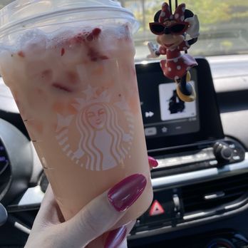 Starbucks - Grande Mango Dream - Coffee & Tea Near Me - Santa Clarita, California Starbucks - Grande Mango Dream - Coffee & Tea Near Me - Santa Clarita, California
