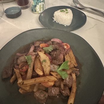 Fusionista - Lomo salteado - Peruvian Near Me - Montclair, New Jersey