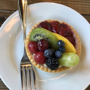 Foreigner - Fruit tart - Breakfast & Brunch Near Me - San Mateo, California