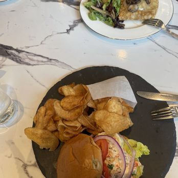 LA PARISIENNE FRENCH BISTRO - Updated January 2025 - 785 Photos & 372