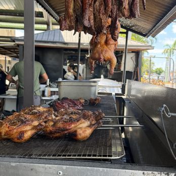 Pagaikiki’s Kitchen - Hanging chickens - Food Trucks Near Me - Pearl Harbor, Hawaii Pagaikiki’s Kitchen - Hanging chickens - Food Trucks Near Me - Pearl Harbor, Hawaii
