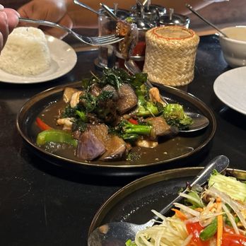 Noi Thai Cuisine - Thai Near Me - Bend, Oregon