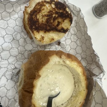 Splash Cafe - Clam Chowder BREAD BOWL - American Near Me - Pismo Beach, California Splash Cafe - Clam Chowder BREAD BOWL - American Near Me - Pismo Beach, California