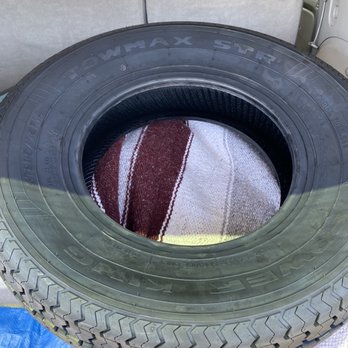 Les Schwab Tire Center - Tires Near Me - Escalon, California
