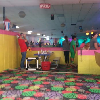 Skate Country - Take a trip back to the eighties. Lol. - Skating Rinks Near Me - Tucson, Arizona