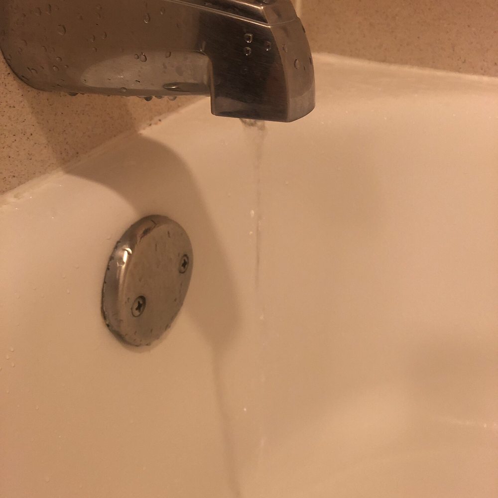 Comfort Suites Newark - Harrison - Leaking faucet. - Hotels Near Me - Newark, New Jersey Comfort Suites Newark - Harrison - Leaking faucet. - Hotels Near Me - Newark, New Jersey