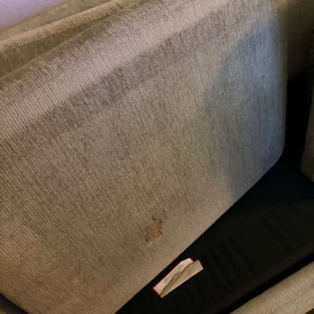 Hilton Richmond Downtown - Stains - Hotels Near Me - Richmond, Virginia
