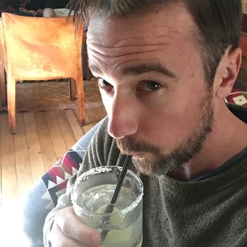 Treehouse Bar & Lounge - Fresh squeezed Margs - Bars Near Me - Taos, New Mexico