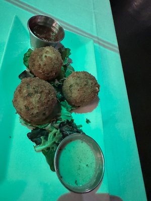 Luxe Restaurant & Martini Bar by null