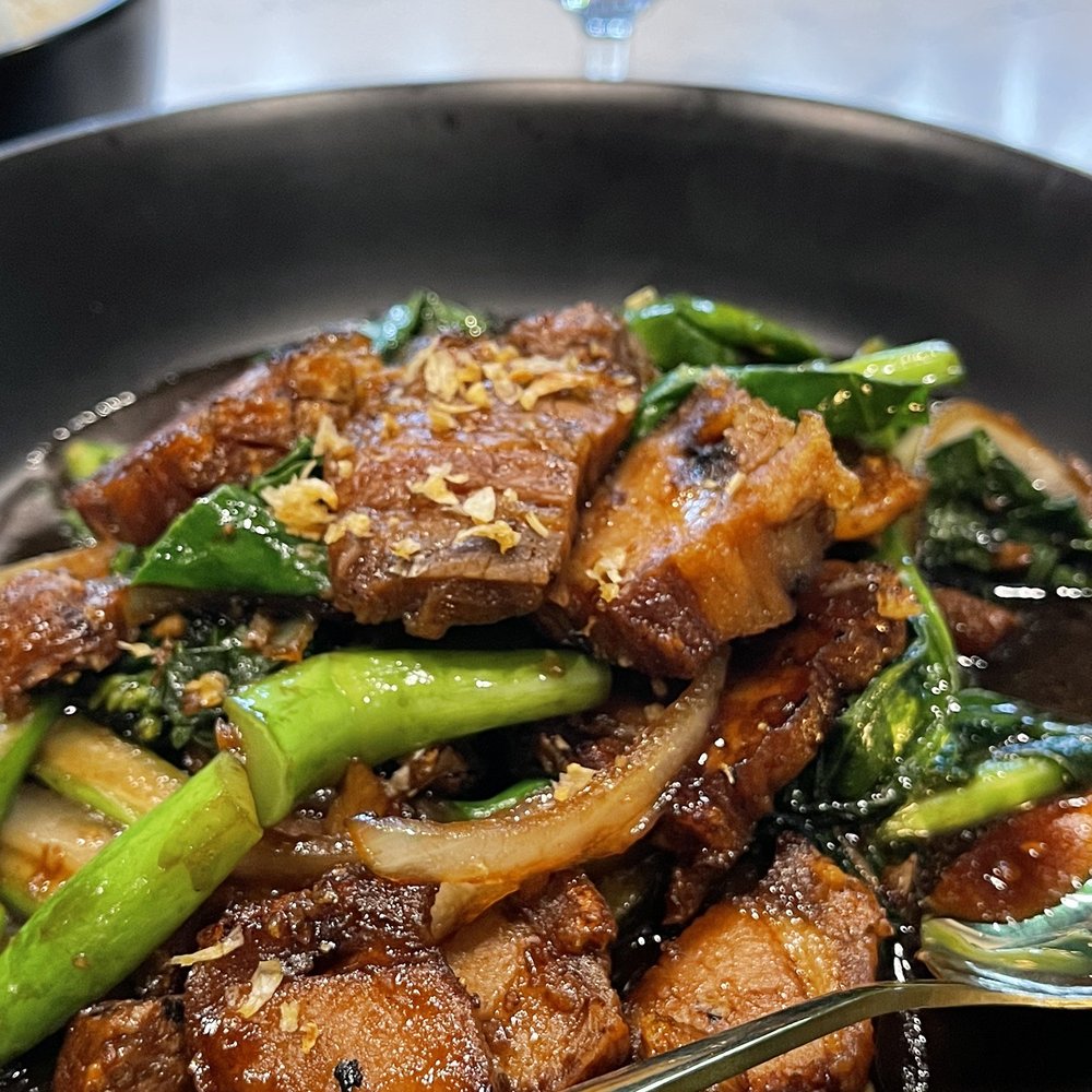 Linjee Thai - Pork belly kha na - Thai Near Me - Alexandria, Virginia Linjee Thai - Pork belly kha na - Thai Near Me - Alexandria, Virginia