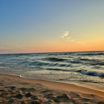 Oval Beach - Beaches Near Me - Saugatuck, Michigan
