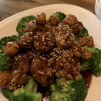 Niu B - Honey Sesame Chicken Wok - Sushi Bars Near Me - Chicago, Illinois