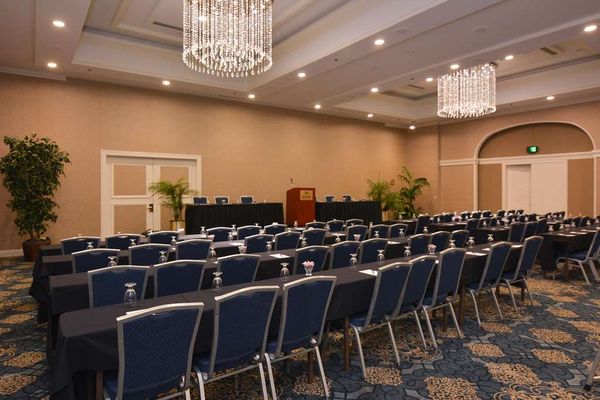 Hilton Palm Beach PBI by null