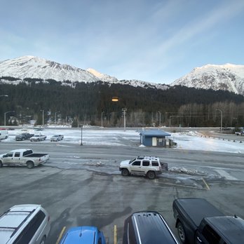 Harbor 360 Hotel - Mountain View room - Hotels Near Me - Seward, Alaska