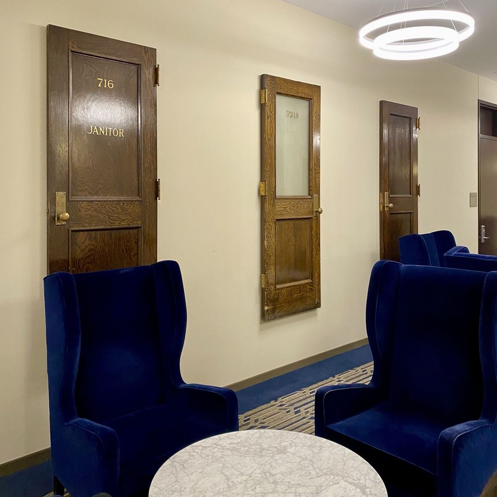 Sitting areas on room floor Sitting areas on room floor