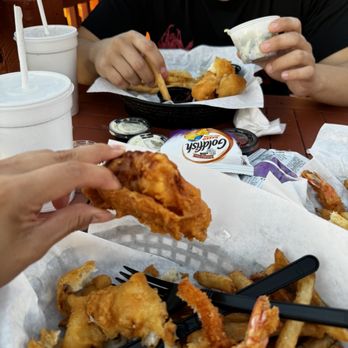 Snoopy's Pier - 6 Piece Shrimp Basket - Seafood Near Me - Corpus Christi, Texas Snoopy's Pier - 6 Piece Shrimp Basket - Seafood Near Me - Corpus Christi, Texas