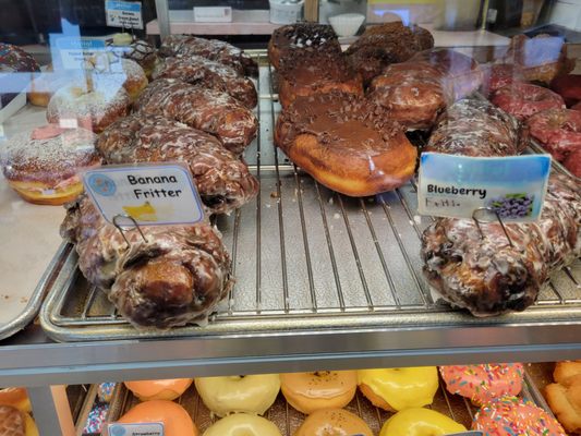 Baker's Dozen Donuts Deli & Delights by null