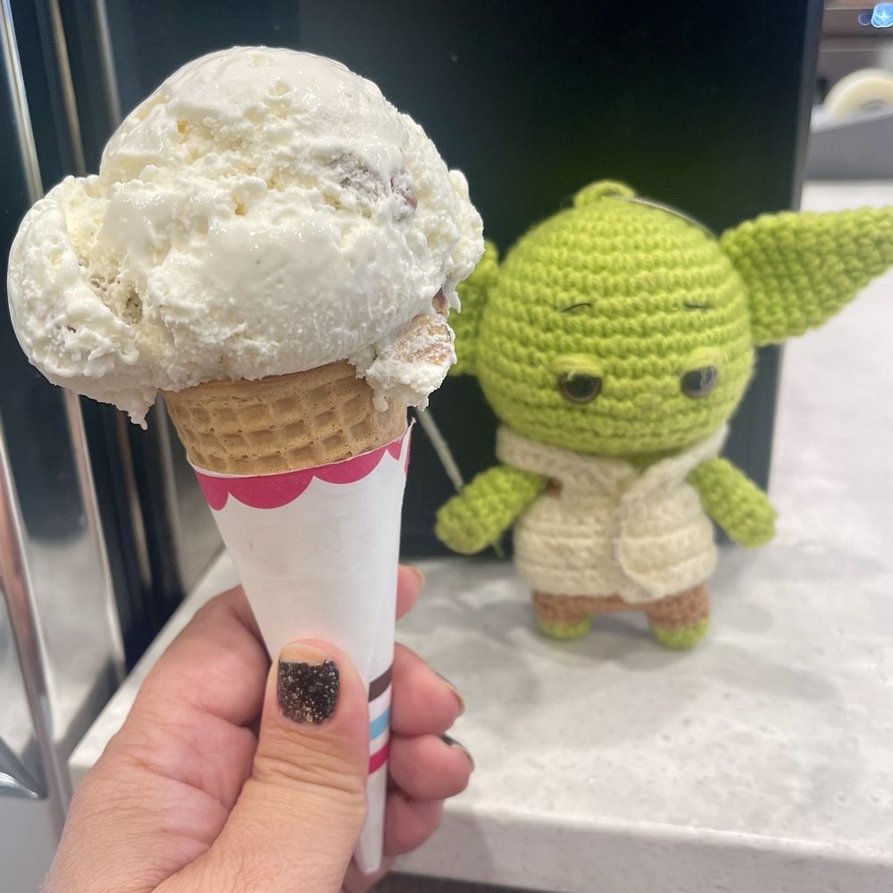 Baskin-Robbins - Nutty Coconut - Ice Cream & Frozen Yogurt Near Me - Honolulu, Hawaii