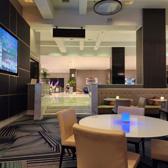 Hilton Miami Downtown - Hotels Near Me - Miami, Florida