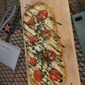 Coronado Vineyards - Pesto margarita flat bread - Wine Tasting Room Near Me - Willcox, Arizona