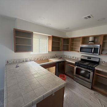 Simplified Home Remodeling - Original countertop - General Contractors Near Me Simplified Home Remodeling - Original countertop - General Contractors Near Me